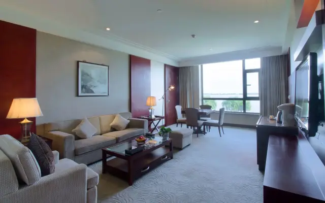 Suzhou Tongli Lakeview Hotel