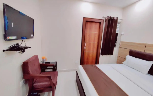 Perfect Stayz Dwarkesh - Near Railway station