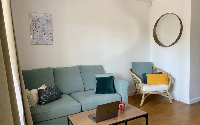 Family/modern 4 People With Netflix -15 min Walk From Center