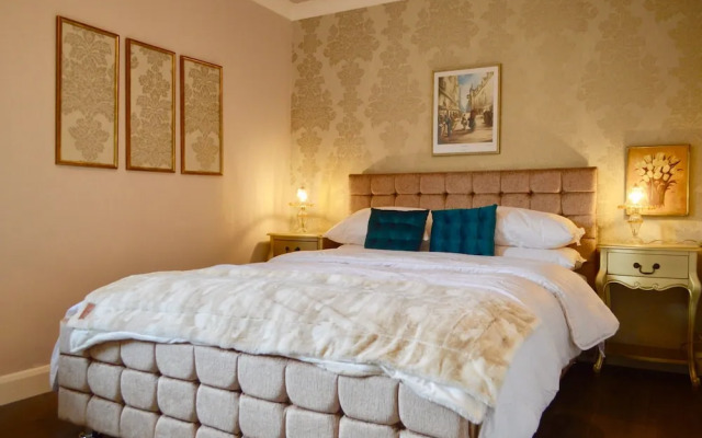 1 Bedroom Apartment On Royal Mile
