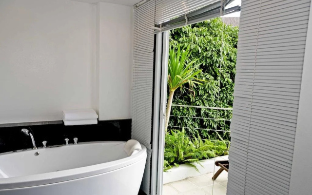 The White Villa Patong