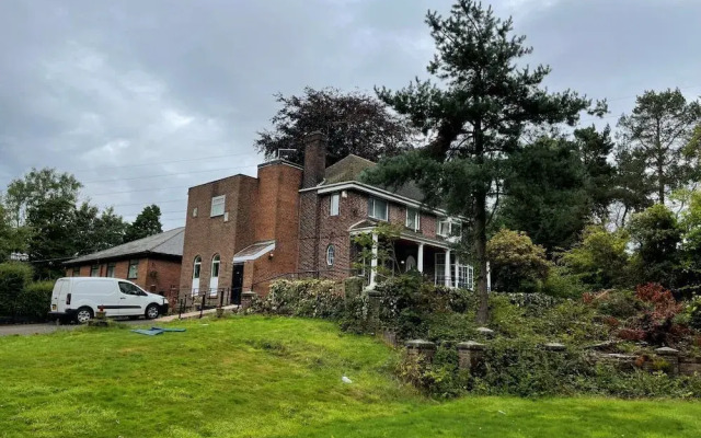 Burleigh House