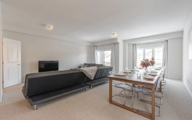 Lavish Brand New Four Bedroom Townhouse