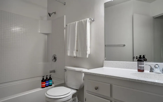 WanderJaunt - Azul - 1BR - Ocean Beach
