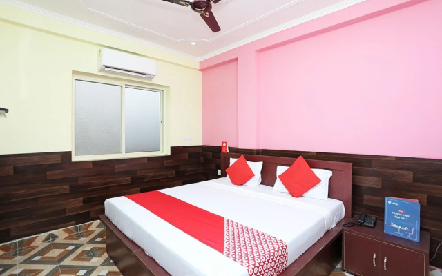 Radhika Guest House By OYO Rooms