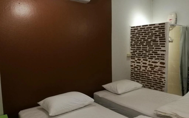 Baan Na Hostel
