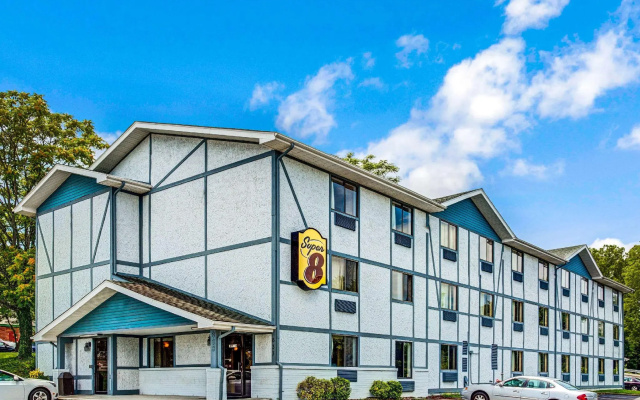 Super 8 By Wyndham Suffolk Tidewater