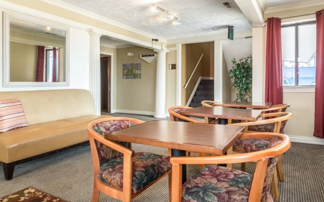 Coyote East Motel