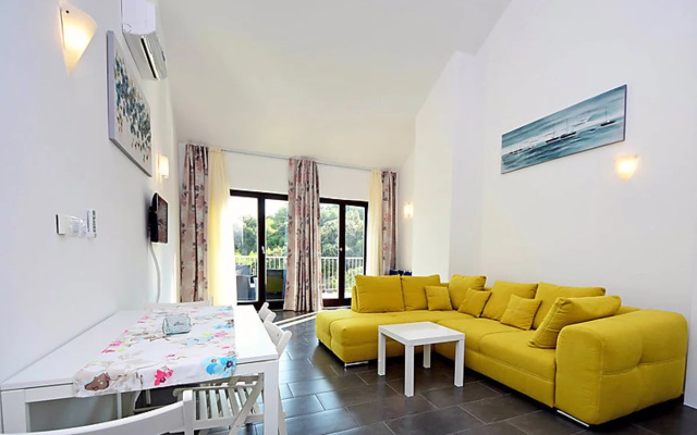 Lozna Residence 9497
