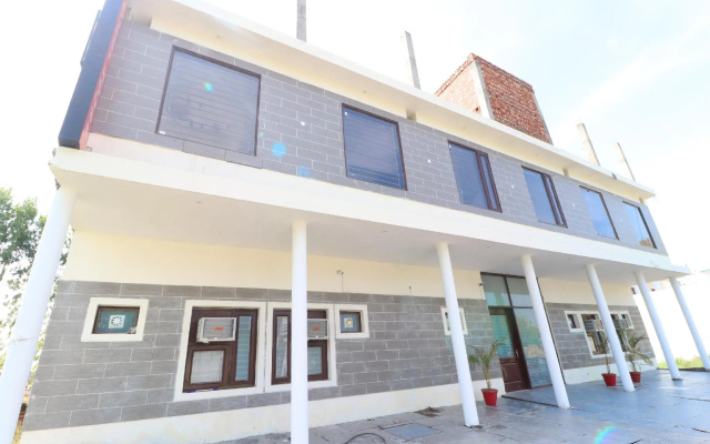 OYO 24122 Hotel Sharnam