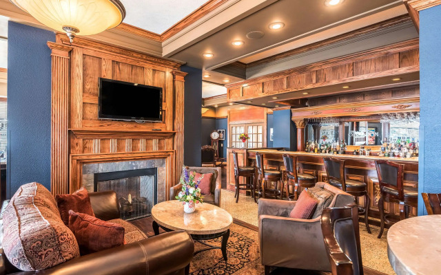 Hotel Bothwell Sedalia Central District, an Ascend Collection Hotel