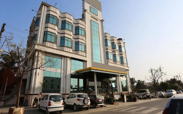 Capital O 10970 Hotel Krishna Palace