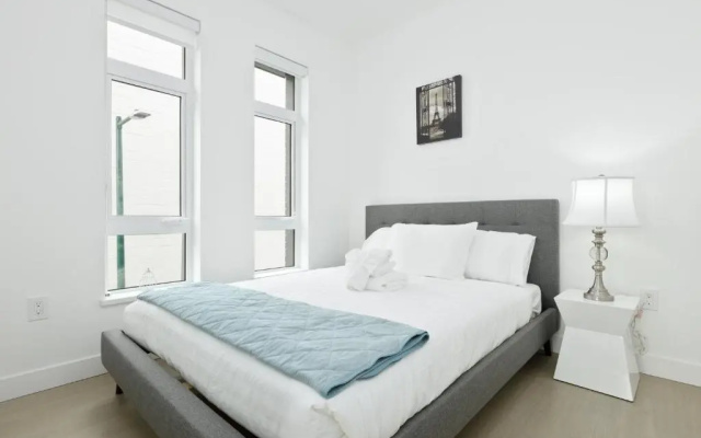 Cozy 2-bedroom condo in Vancouver