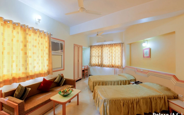 Hotel Ashish Palace