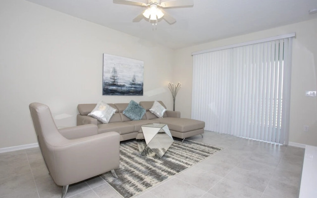 Stunning 2 Bedroom Apartment with AquaPark 304 4721