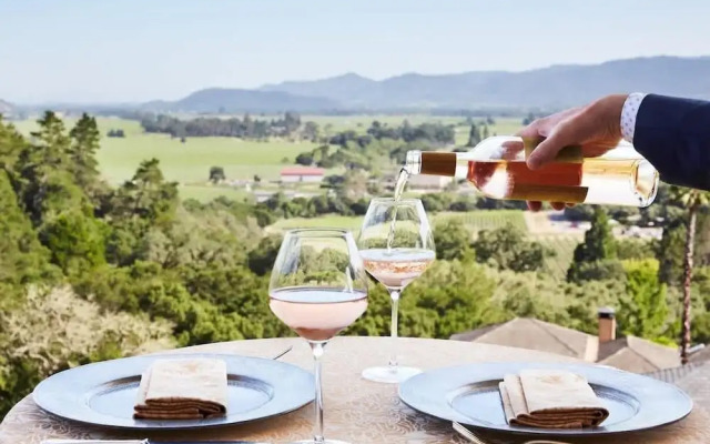 Charming Napa Retreat Walk to Wineries & Dining