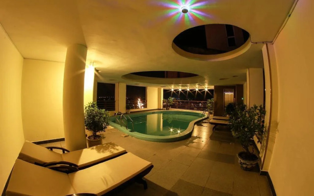 Ngoc Huong Hotel