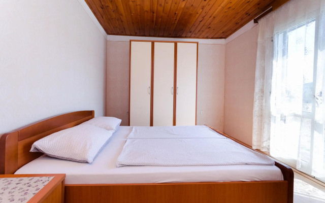 Apartments Anica F in Lopar - island Rab
