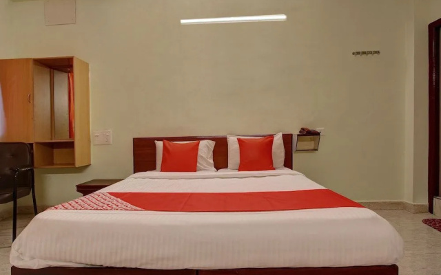OYO 19959 Hotel Radhakrishna