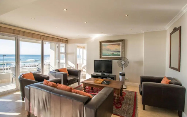 Third Floor sea Facing 2 Bedroom Apartment With Balcony