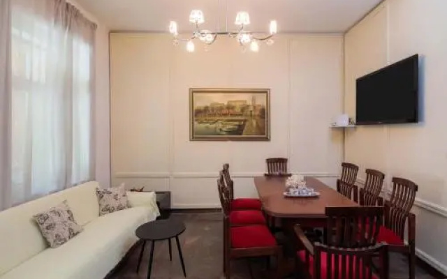 PLR-Royal luxury apartment