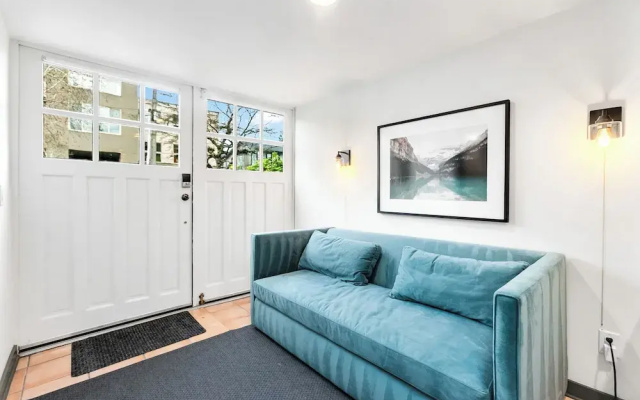 Montlake Studio in Spite House