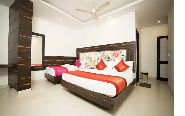 Hotel Sunrise Dx @ Opposite New Delhi Railway Station