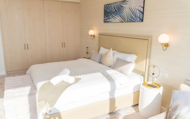 The Palm Tower, Luxurious Apartment