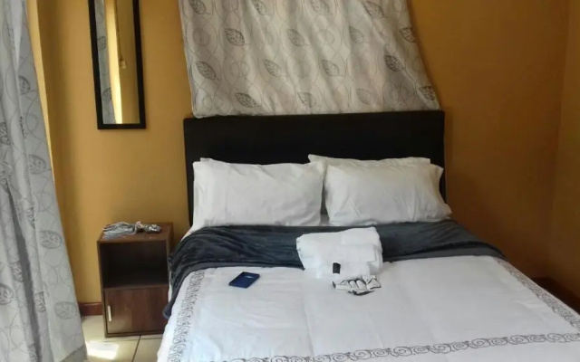 Let Us Accomodation (Adults Only)