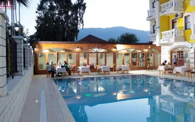 Amelas Hotel