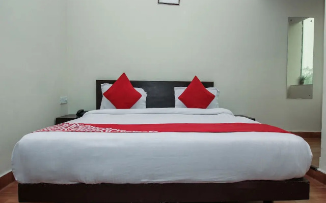 OYO 6894 Hotel White Lily