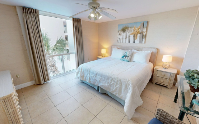 Shoreline Towers 3036 3 Bedroom Condo