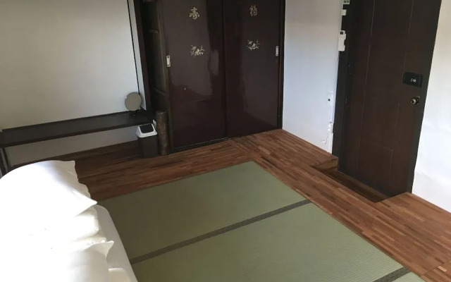 Hwadam Inn - Hostel