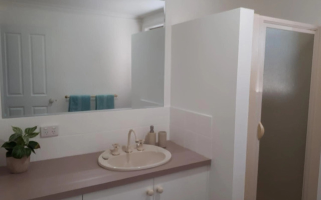 Roshnier Apartment