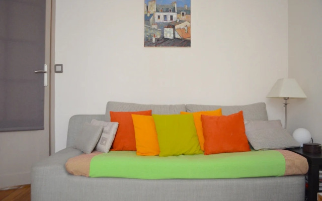 Bright Montmartre 1 Bedroom Flat