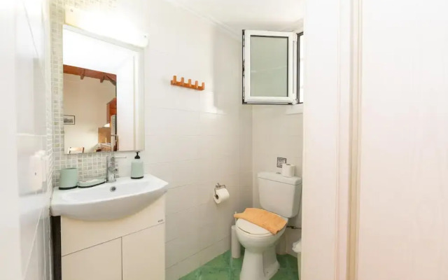 Spedion Villa - Near to sea With Heating Pool