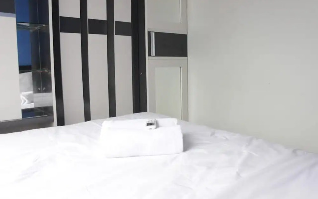 Marvelous & Scenic 2BR at Jarrdin Cihampelas Apartment
