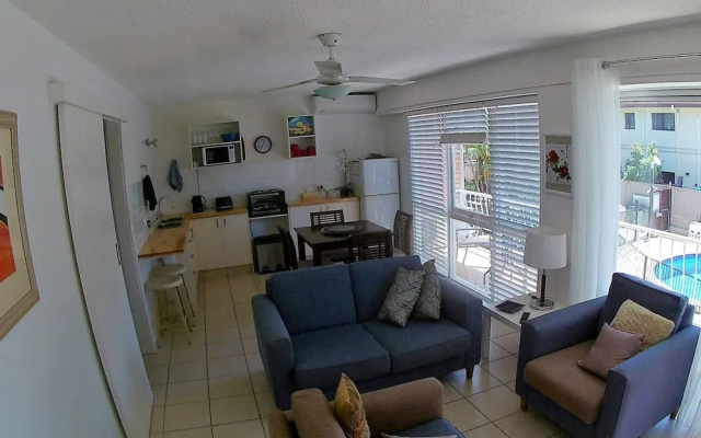 2 Bedroom Condo in Surfers Centre