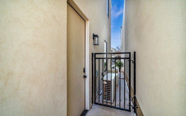Desert Bungalow #h8 3 Bedroom Home