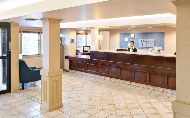 Holiday Inn Express Red Deer by IHG