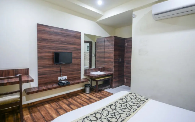 Fabhotel Kamla Regency