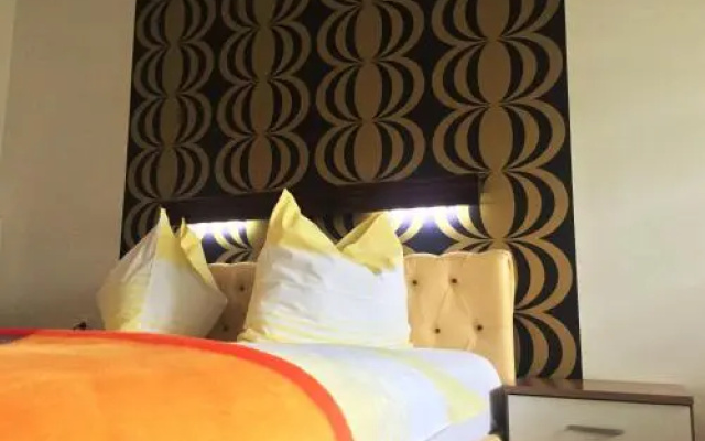 Reich Motel