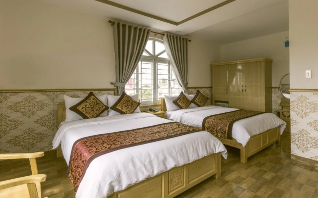 AEC Hotel Ban Me