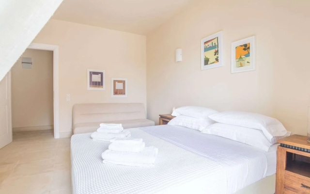 Beautiful Villa Near Sea in Peloponnese