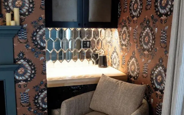The Gas Lamp Hotel - 1BR - Latimer
