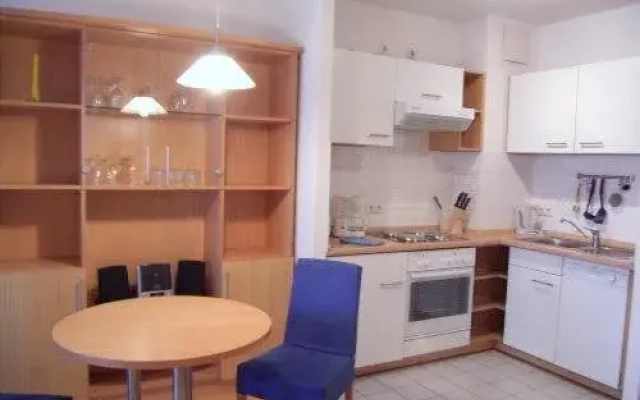 TopDomizil Apartments Checkpoint Plaza