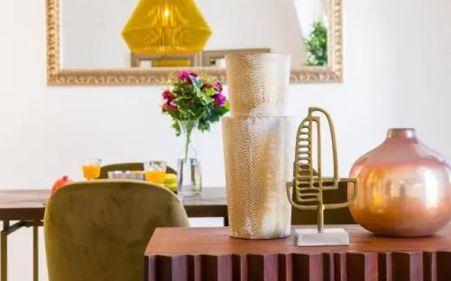 2 Beautiful Suites Upscale Flat Embracing Tejo!
