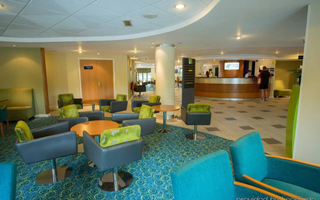 Knowsley Inn & Lounge