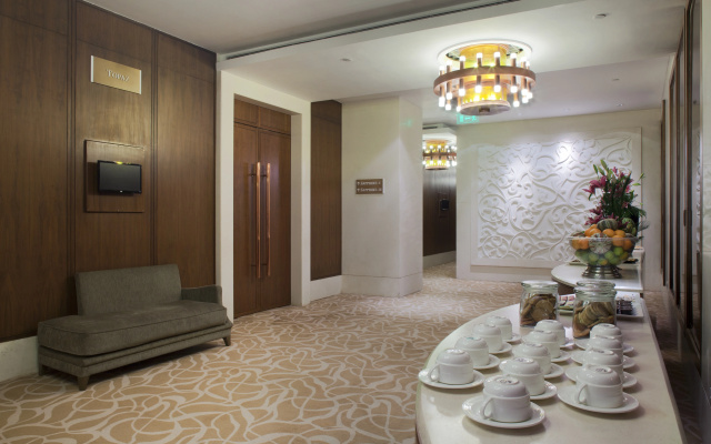 Crowne Plaza Hotel New Delhi Okhla by IHG