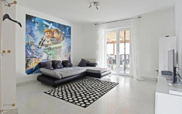 2 Private Single Rooms (5650)